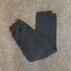 Women's American Eagle black straight leg mom fit ripped knee denim jeans 4